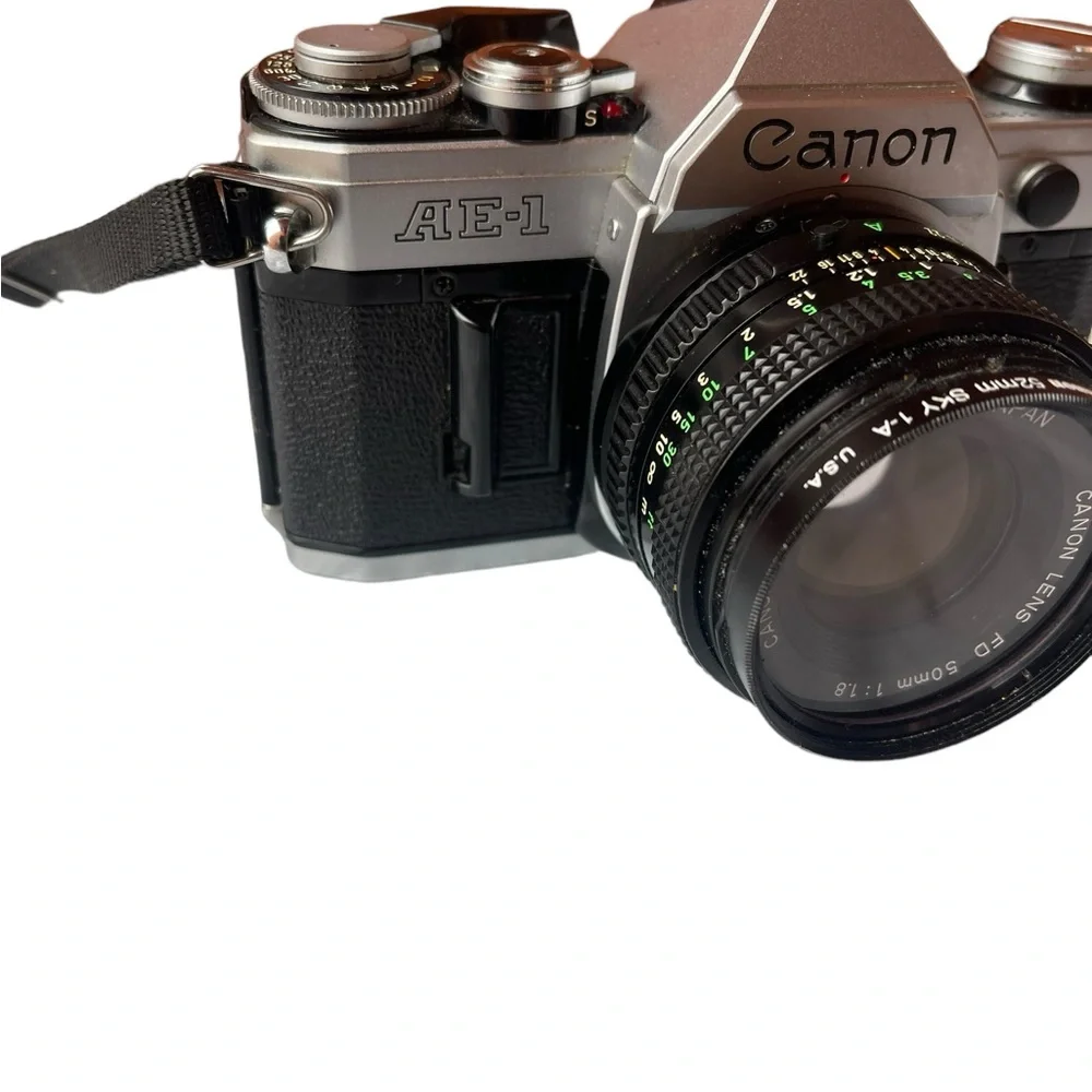 Canon AE-1 Program Chrome 35mm Film SLR Camera w/ 50mm F1.8 Lens used - Picture 3 of 9